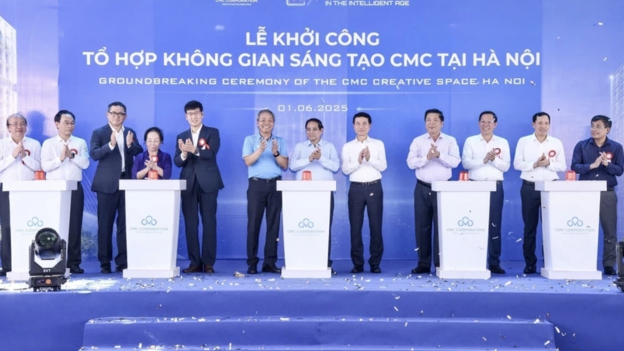 PM celebrates groundbreaking of US$300 mln tech hub in Hanoi